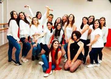 pack flash dance hen parties barcelona