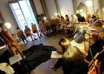 Male Nude Drawing Class for Hen Parties