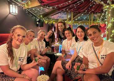 Pub tour in Barcelona for hen and stag parties